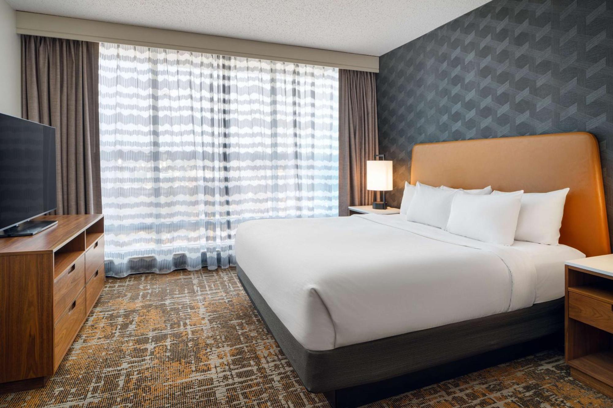 Embassy Suites Huntsville Exteriör bild